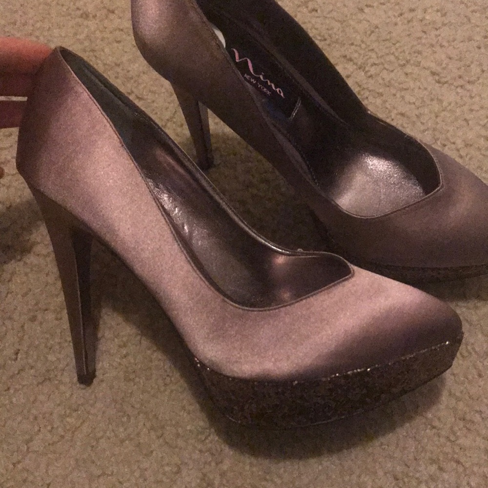 Nina New York pumps size 7 NWOT mocha color